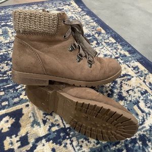Girls Boots